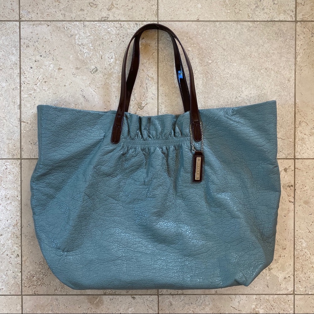 Sisley Tote